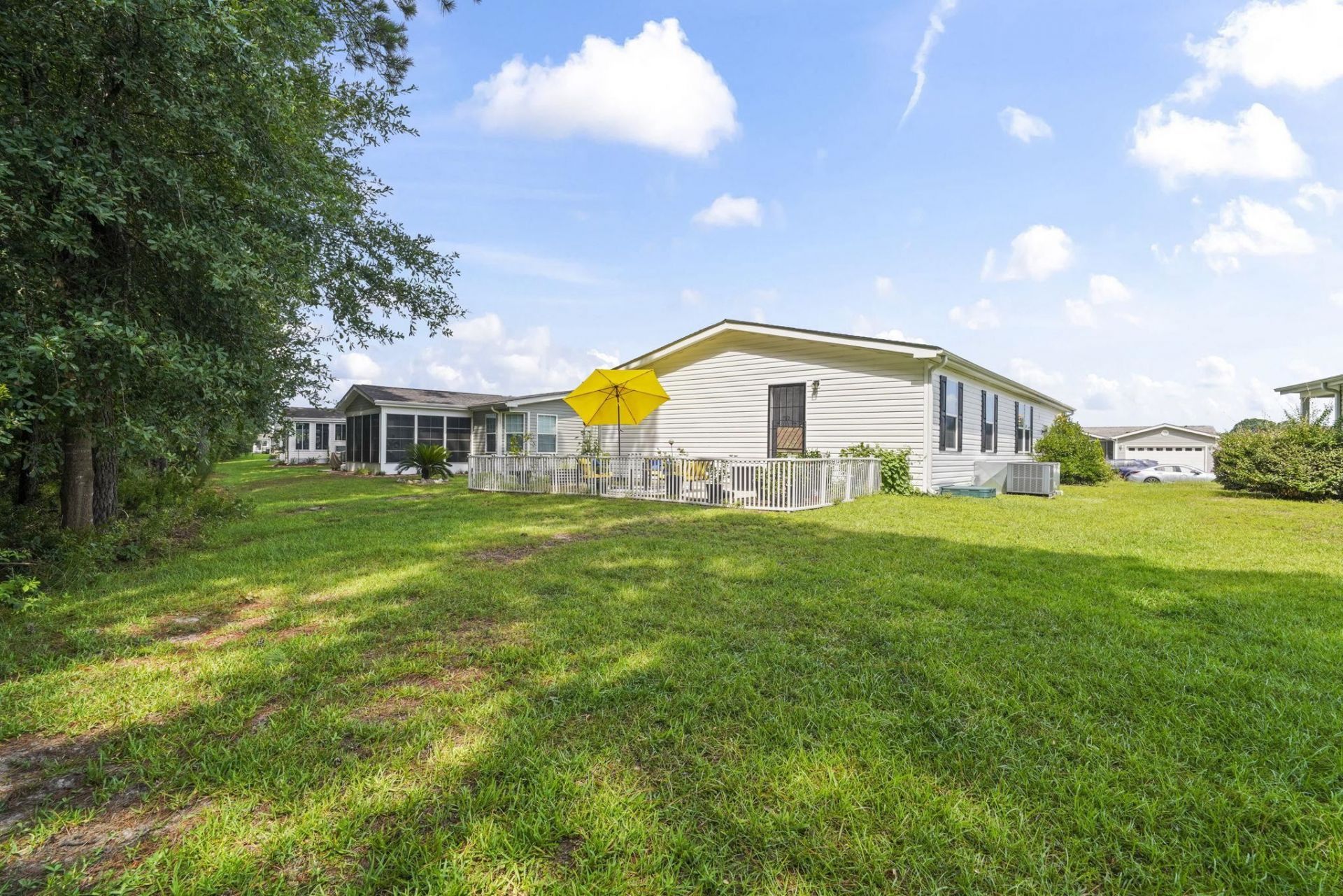 227 Lakeside Crossing Dr. Photo 23