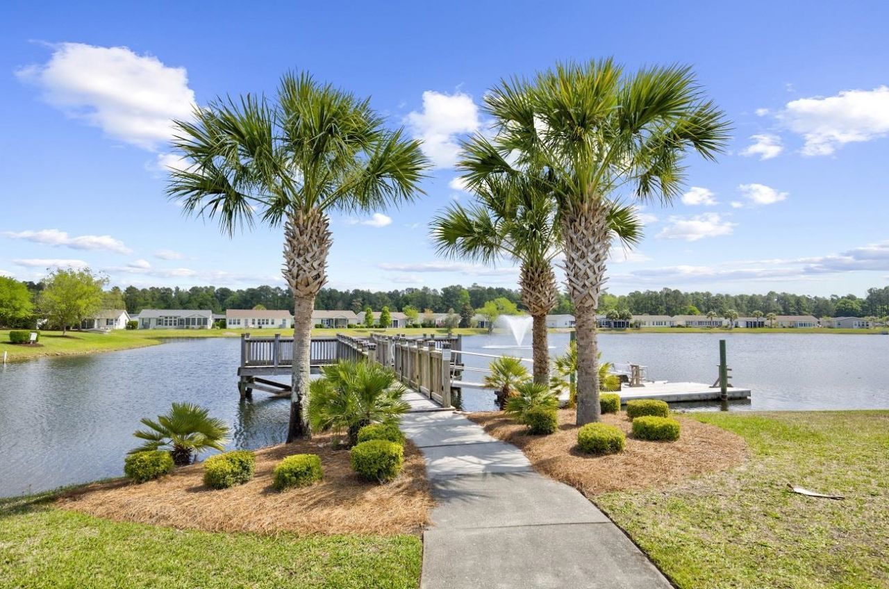 227 Lakeside Crossing Dr. Photo 37
