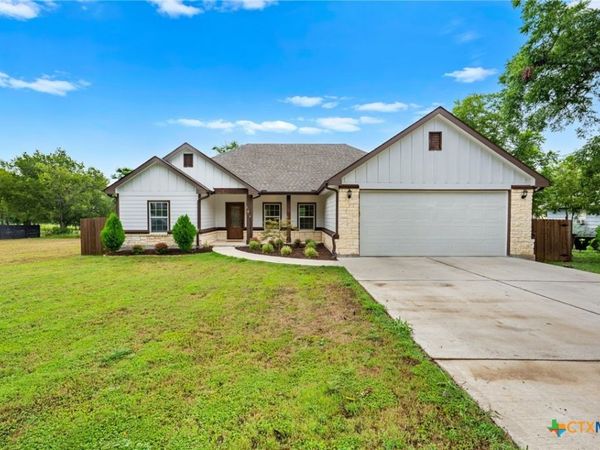 104 Bill Street , Elgin, TX 78621