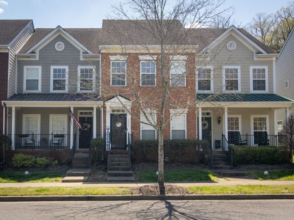 7031 Sunnywood Dr, Nashville, TN 37211