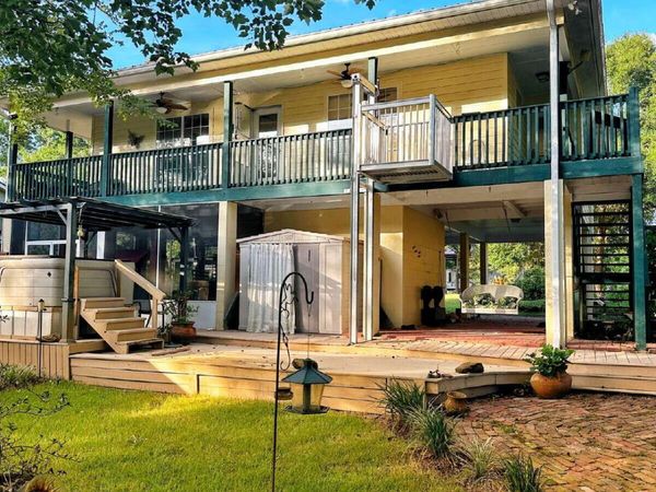 165 Moss Avenue , Vernon, FL 32462