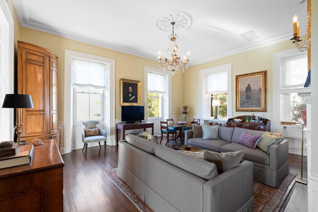 55 Laurens Street Photo 7