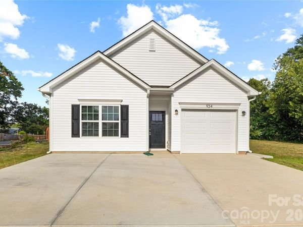 934 N New Hope Road , Gastonia, NC 28054