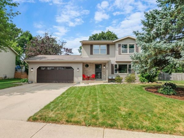 489 Cherry Wood Drive, Oregon, WI 53575