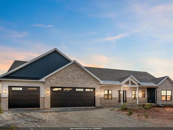 N1282 MEADOW PARK DRIVE, Greenville, WI 54942