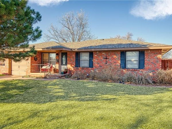 105 N Ramsey Place, Elk City, OK 73644