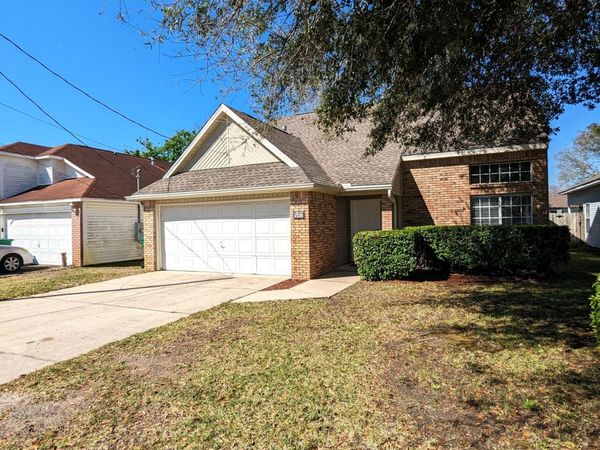 517 Rush Park Circle, Mary Esther, FL 32569