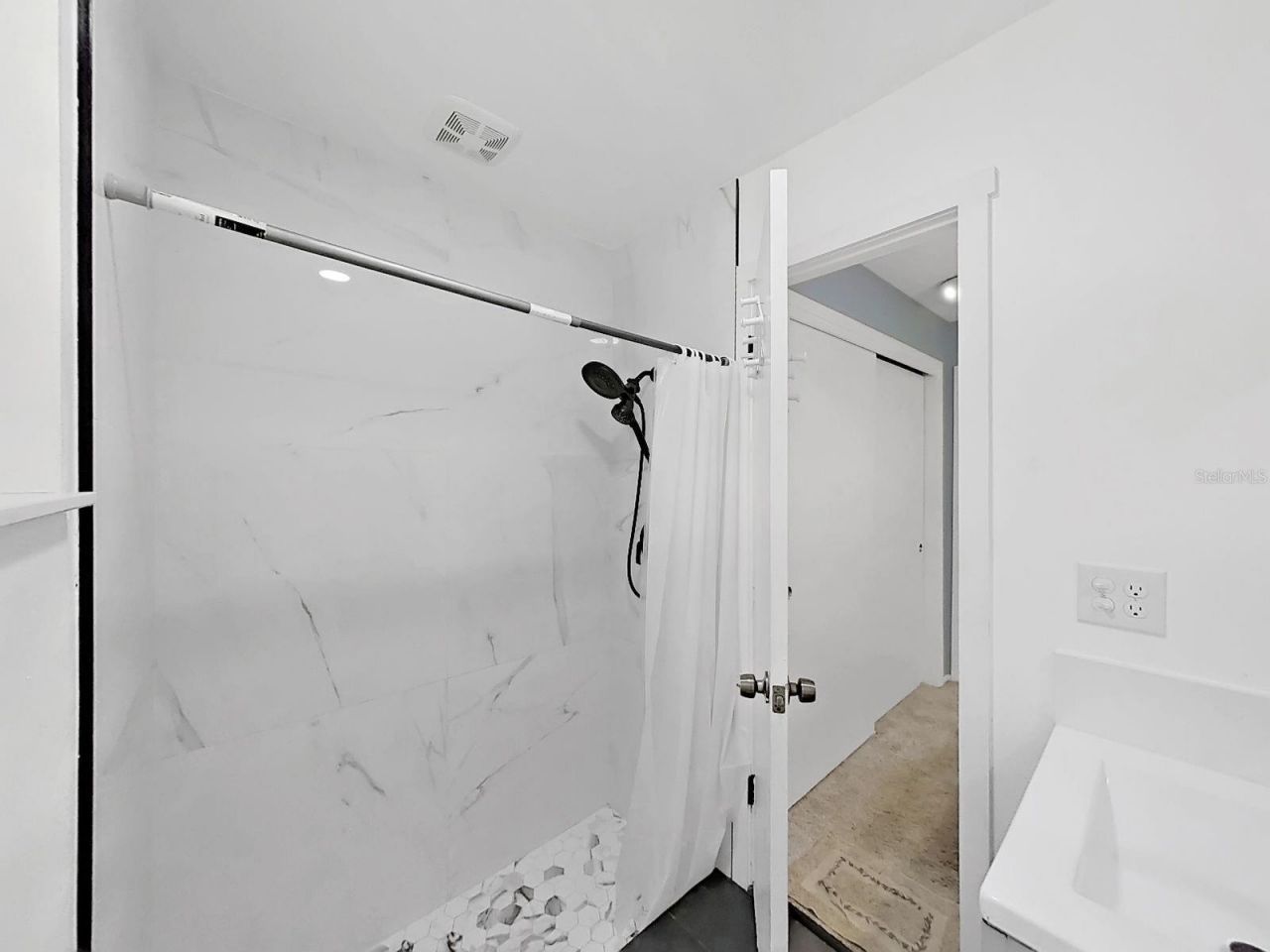 6996 122nd Drive, Largo, FL 33773 Photo