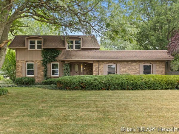7917 22nd Avenue, Jenison, MI 49428