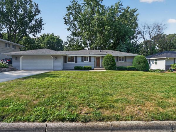 2009 W 83rd Street , Bloomington, MN 55431