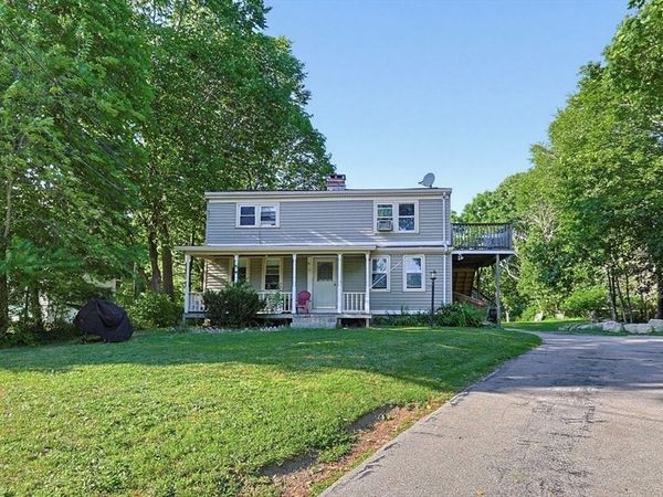26 Water St, Freetown, MA 02702