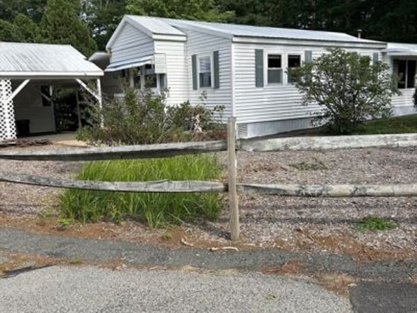 28 Maplewood Drive, Halifax, MA 02338