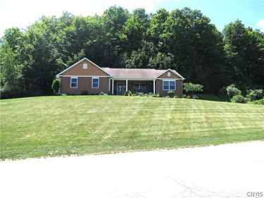 107 Schuyler Drive , Chittenango, NY 13037