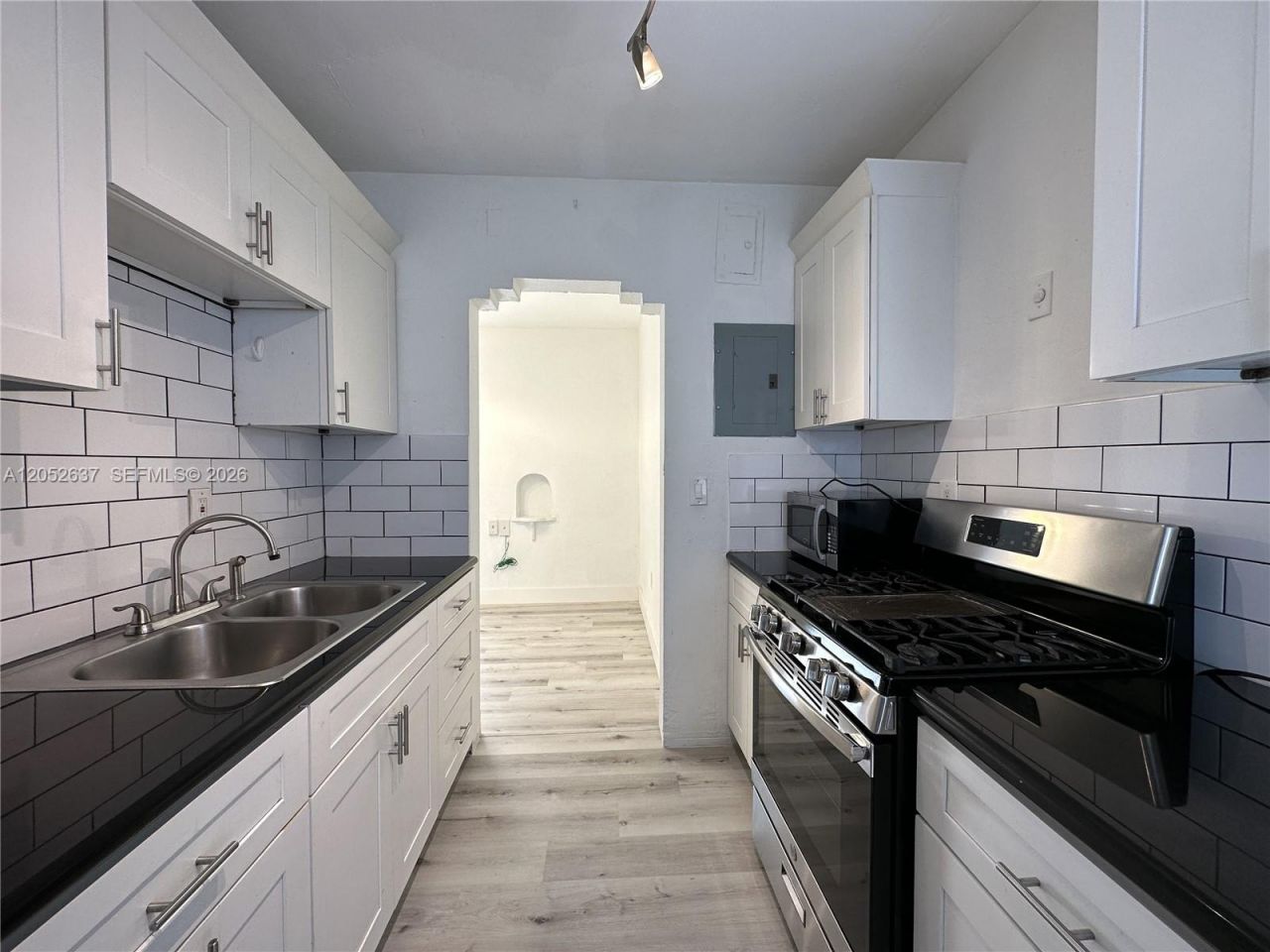 955 Bay Dr , Unit 7, Miami Beach, FL 33141 Photo