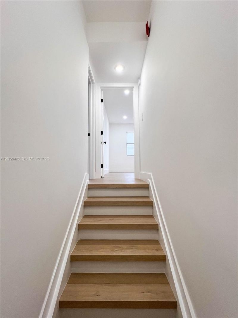 17911 NW 68th Ave, Unit O207, Hialeah, FL 33015 Photo