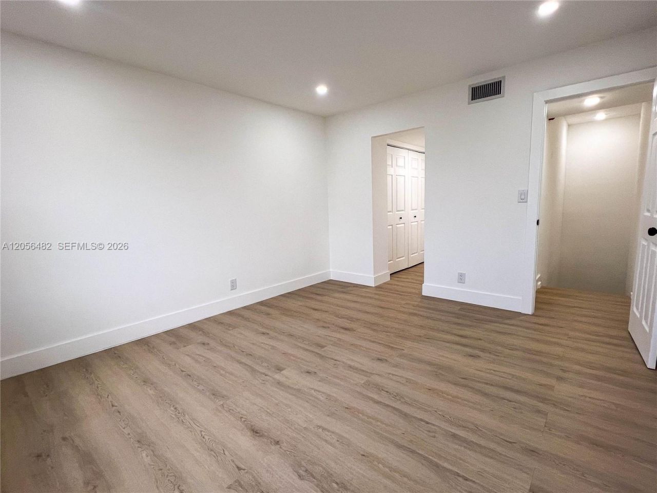 17911 NW 68th Ave, Unit O207, Hialeah, FL 33015 Photo