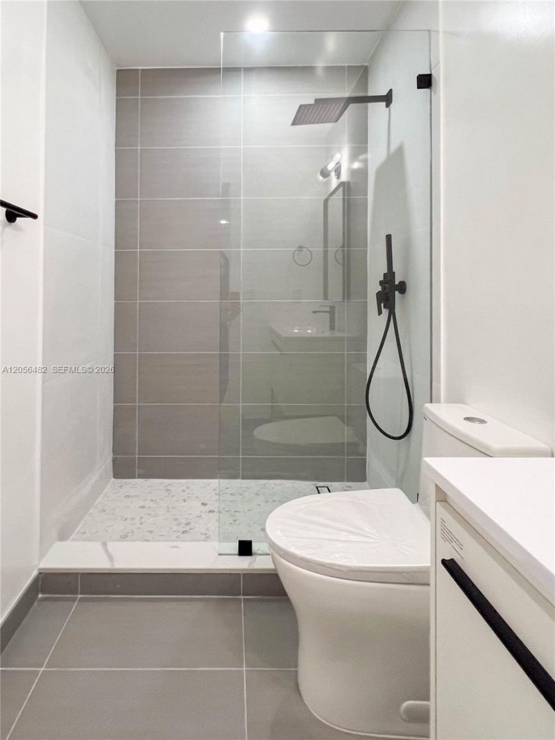 17911 NW 68th Ave, Unit O207, Hialeah, FL 33015 Photo