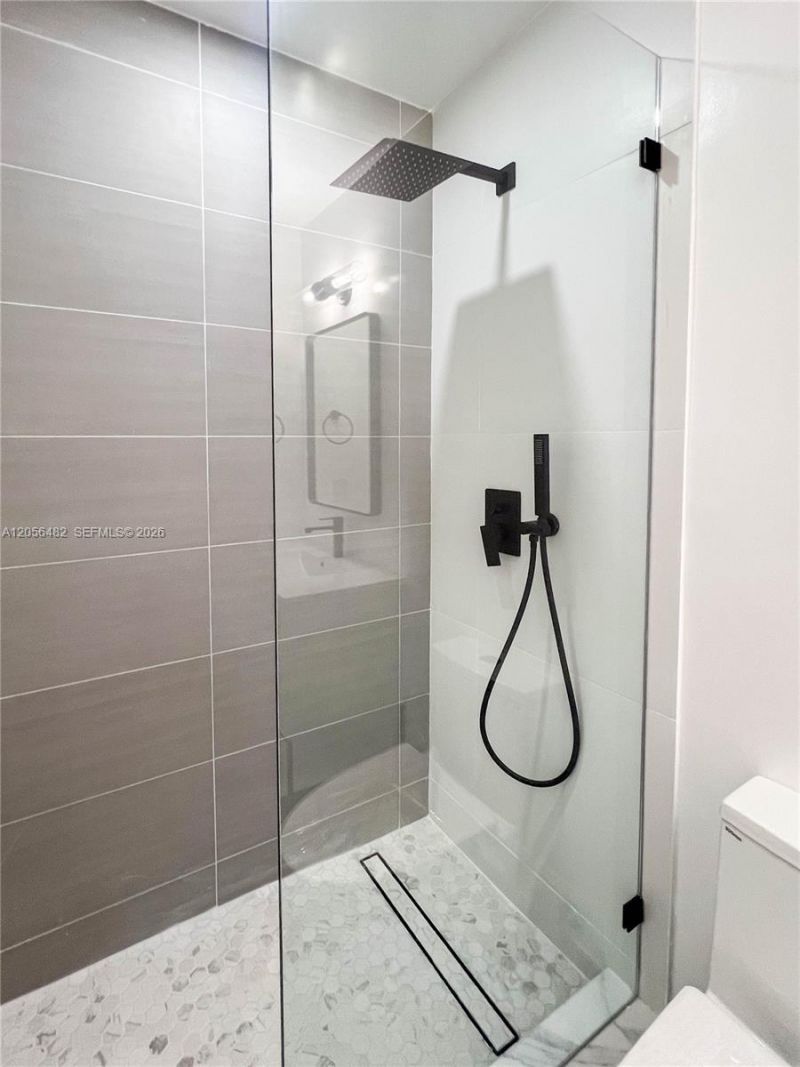 17911 NW 68th Ave, Unit O207, Hialeah, FL 33015 Photo