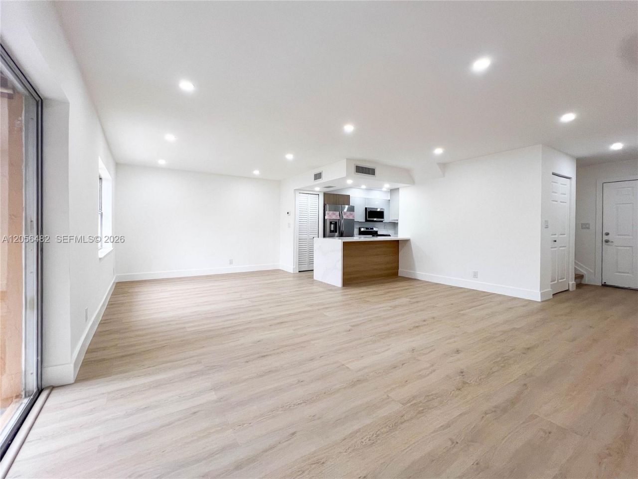 17911 NW 68th Ave, Unit O207, Hialeah, FL 33015 Photo