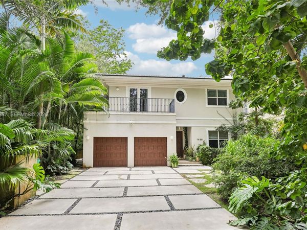 7830 SW 48th Ct, Miami, FL 33143