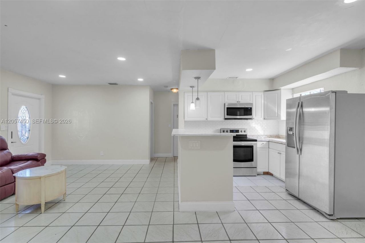 1207 Chateau Park Dr , Fort Lauderdale, FL 33311 Photo