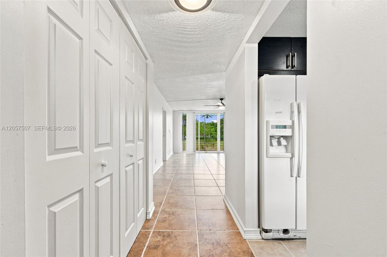 8421 Lagos De Campo Blvd, Unit 202T, Tamarac, FL 33321 Photo