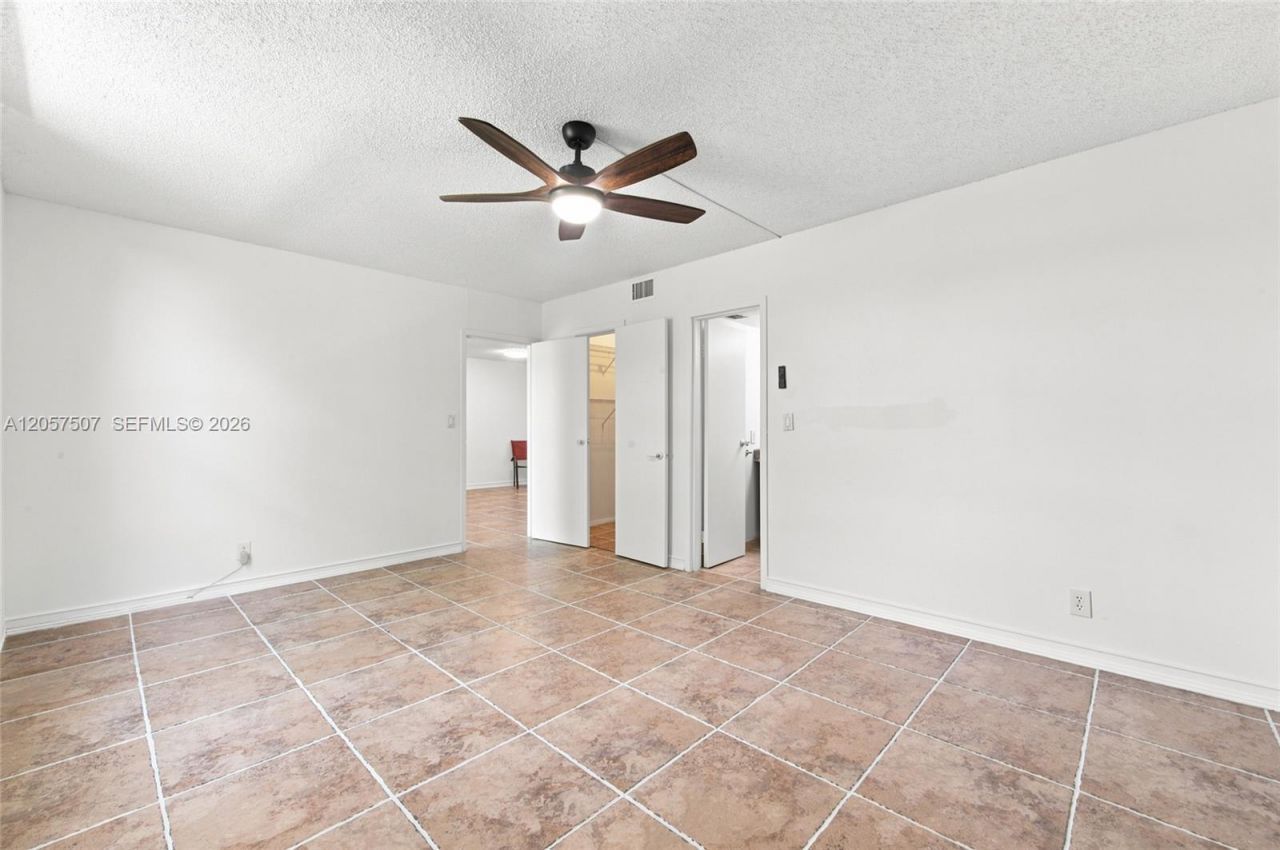 8421 Lagos De Campo Blvd, Unit 202T, Tamarac, FL 33321 Photo