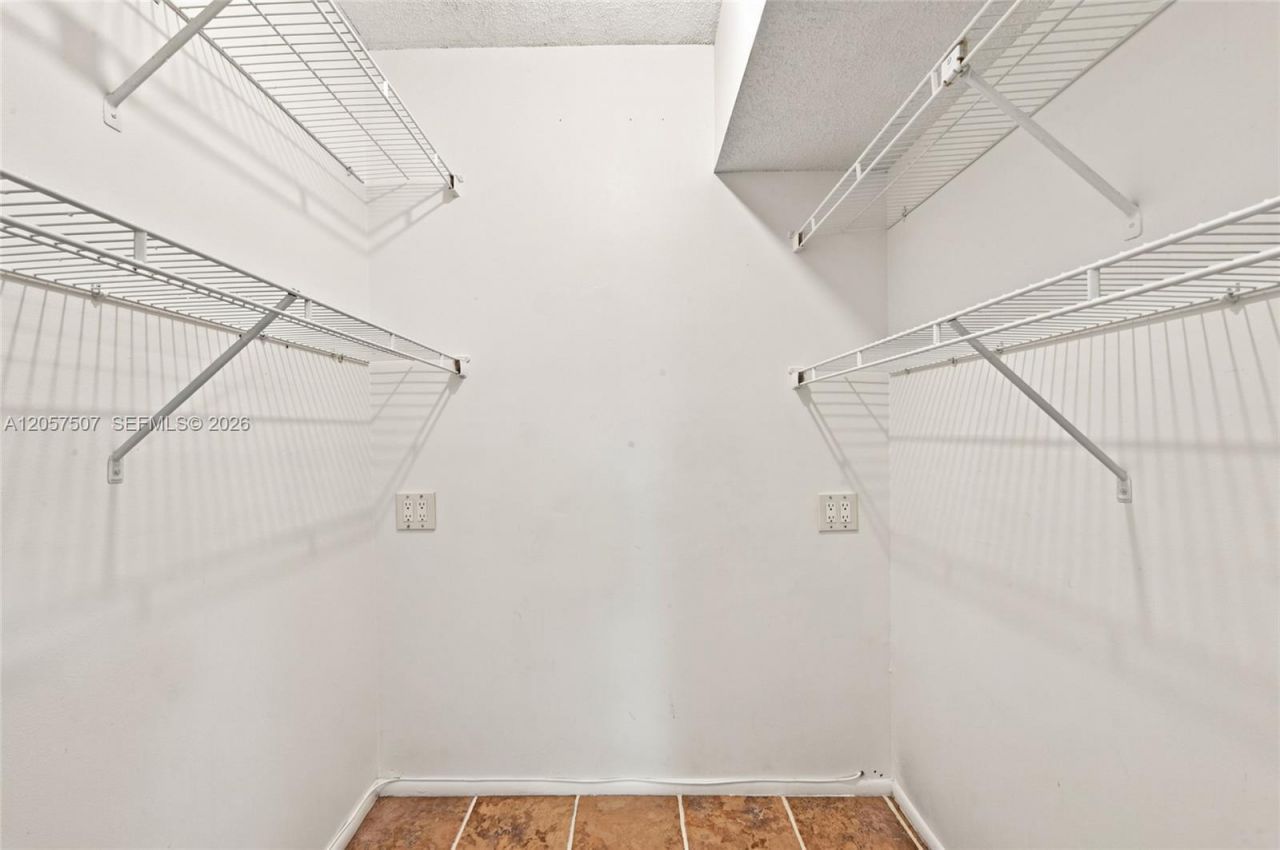 8421 Lagos De Campo Blvd, Unit 202T, Tamarac, FL 33321 Photo