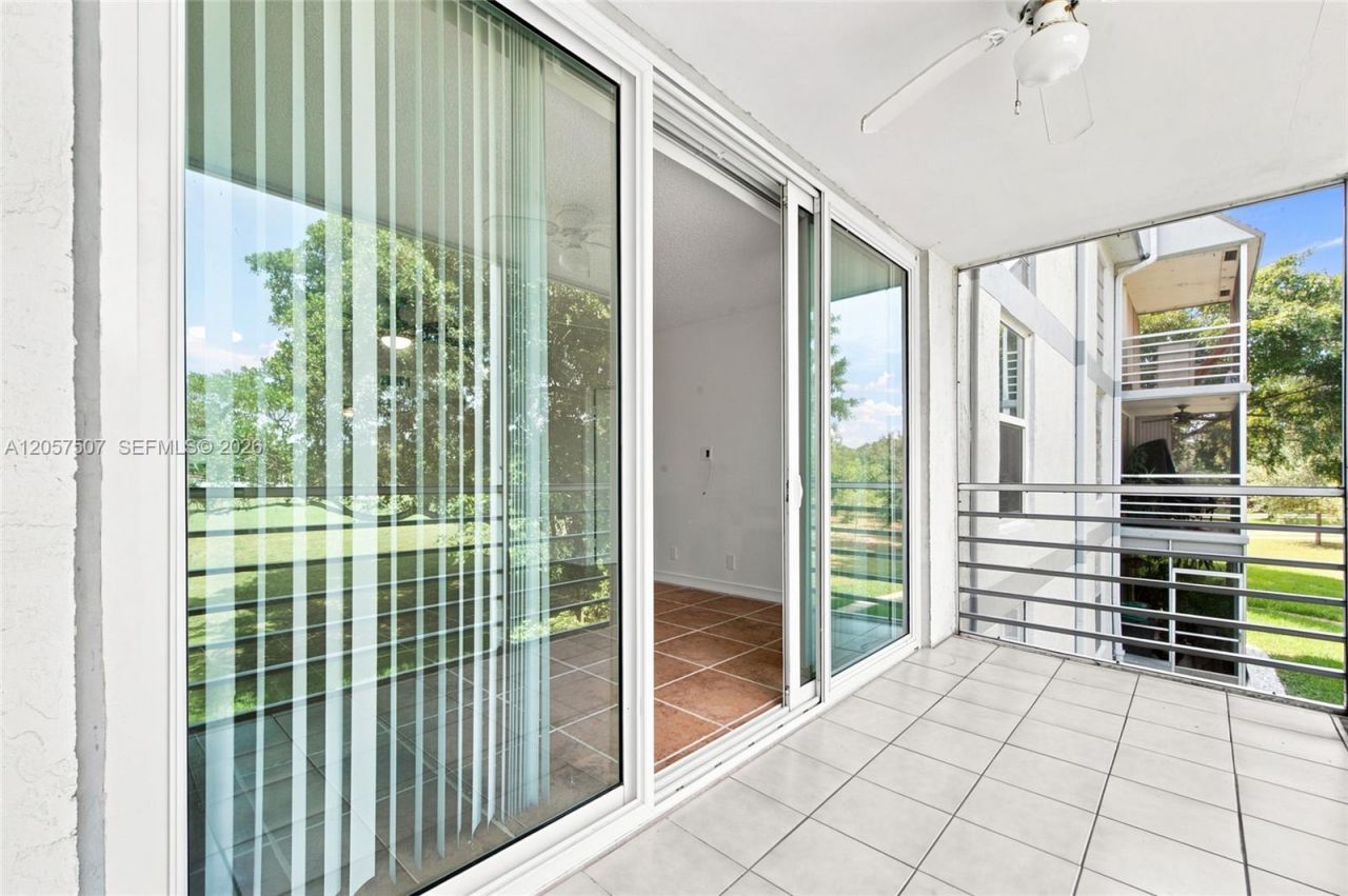 8421 Lagos De Campo Blvd, Unit 202T, Tamarac, FL 33321 Photo