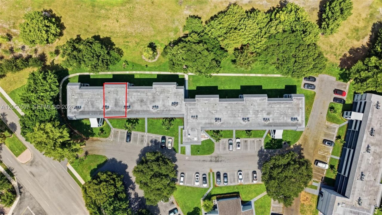 8421 Lagos De Campo Blvd, Unit 202T, Tamarac, FL 33321 Photo