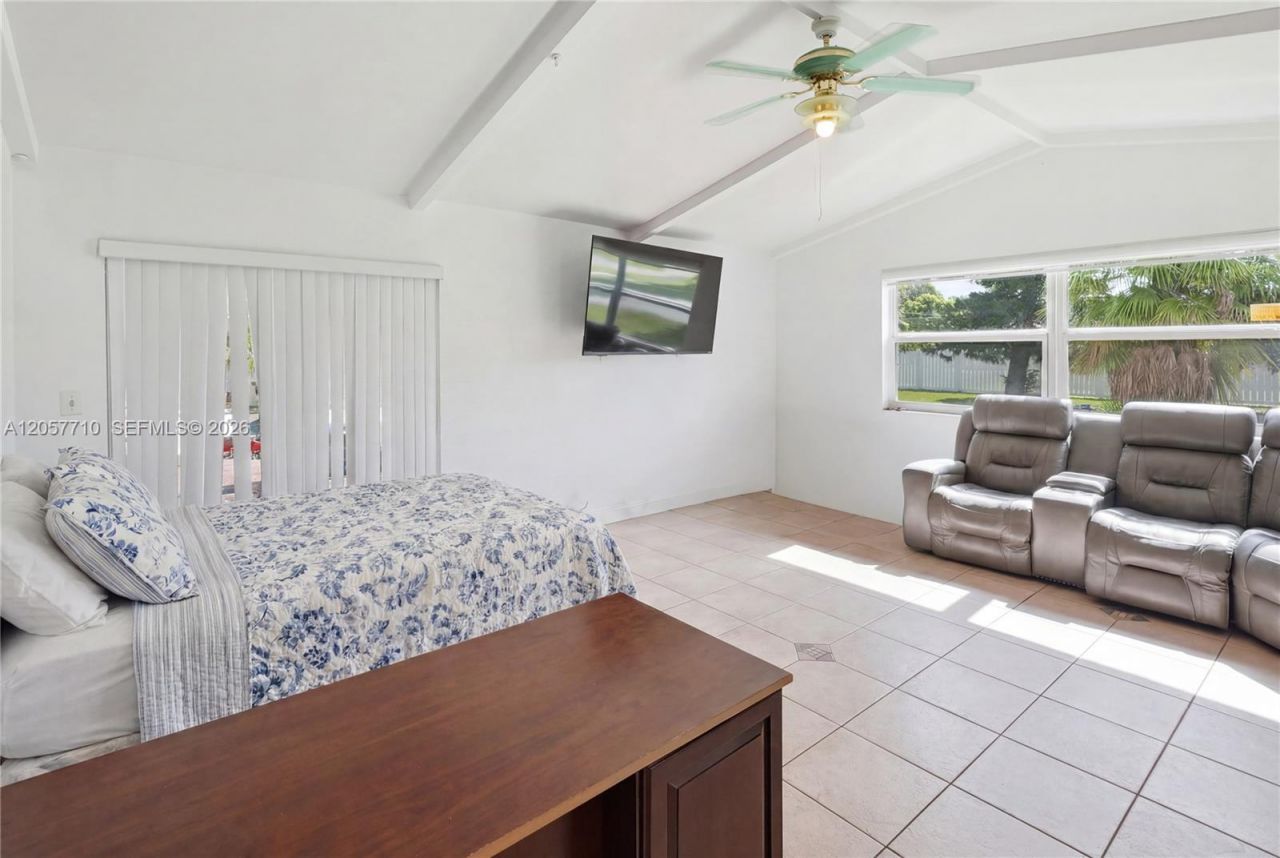 5001 Madison St , Hollywood, FL 33021 Photo