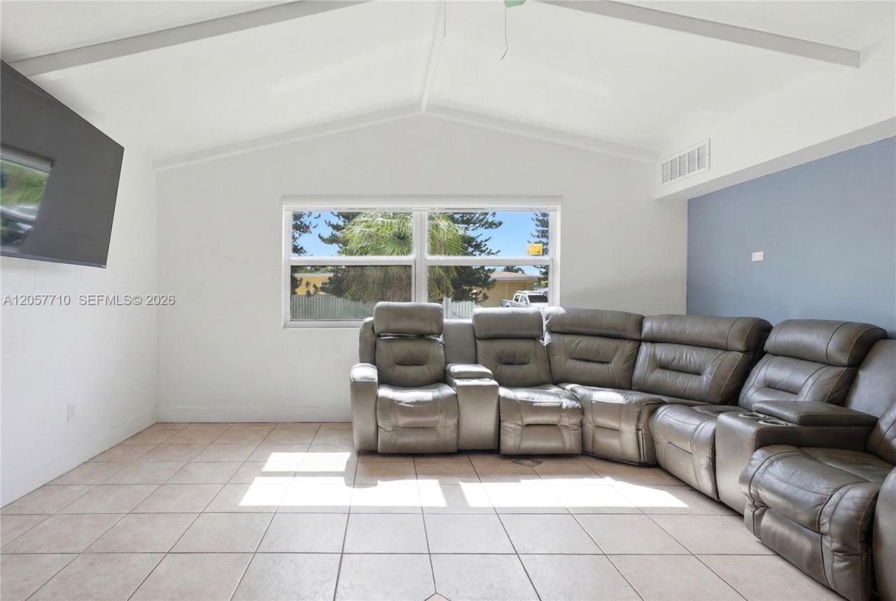 5001 Madison St , Hollywood, FL 33021 Photo
