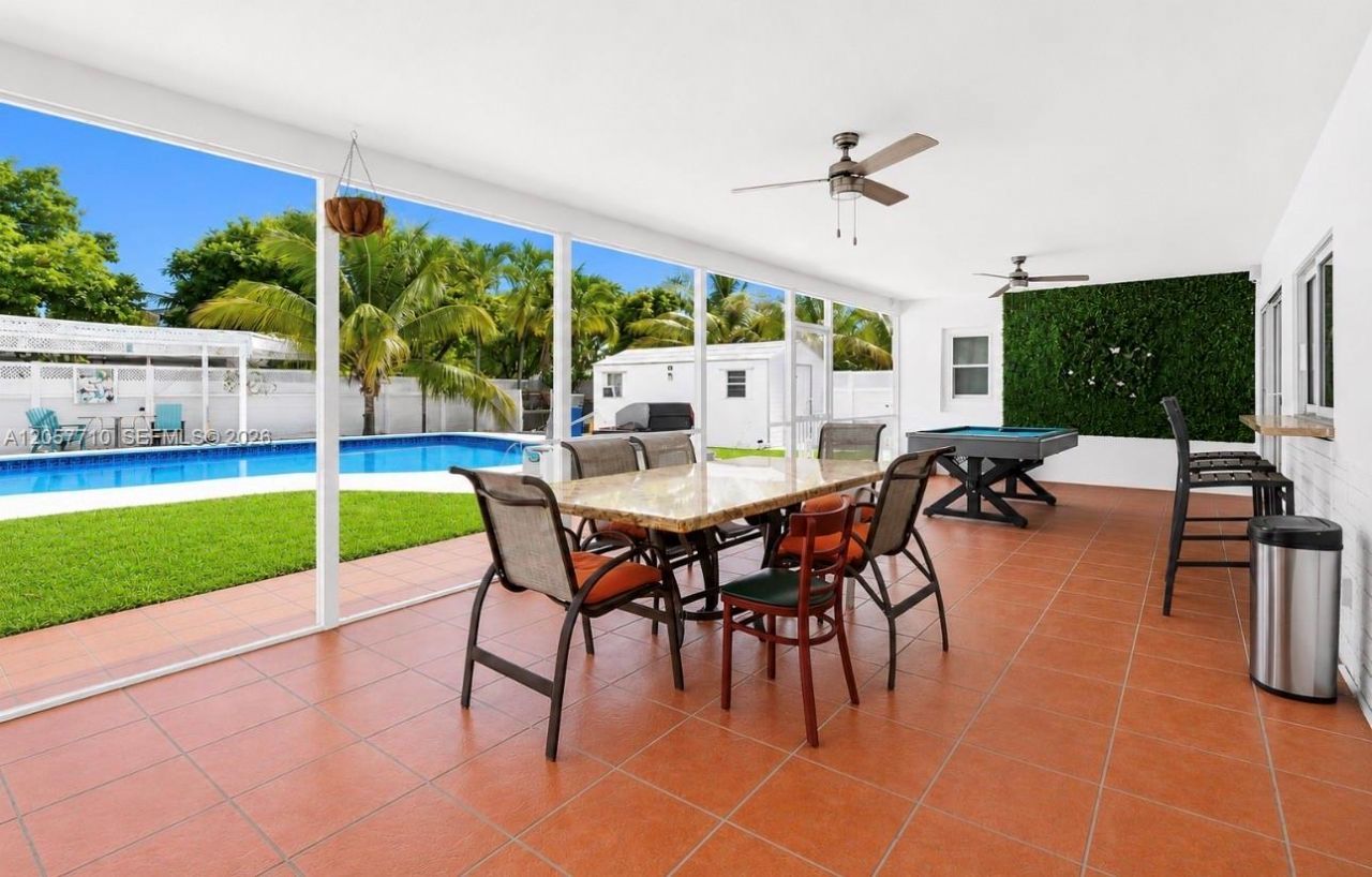 5001 Madison St , Hollywood, FL 33021 Photo