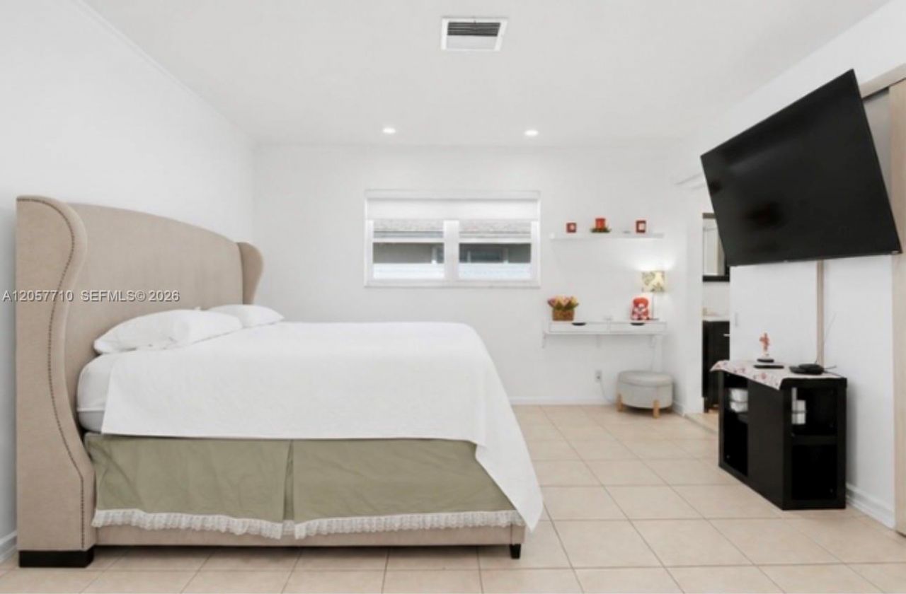 5001 Madison St , Hollywood, FL 33021 Photo