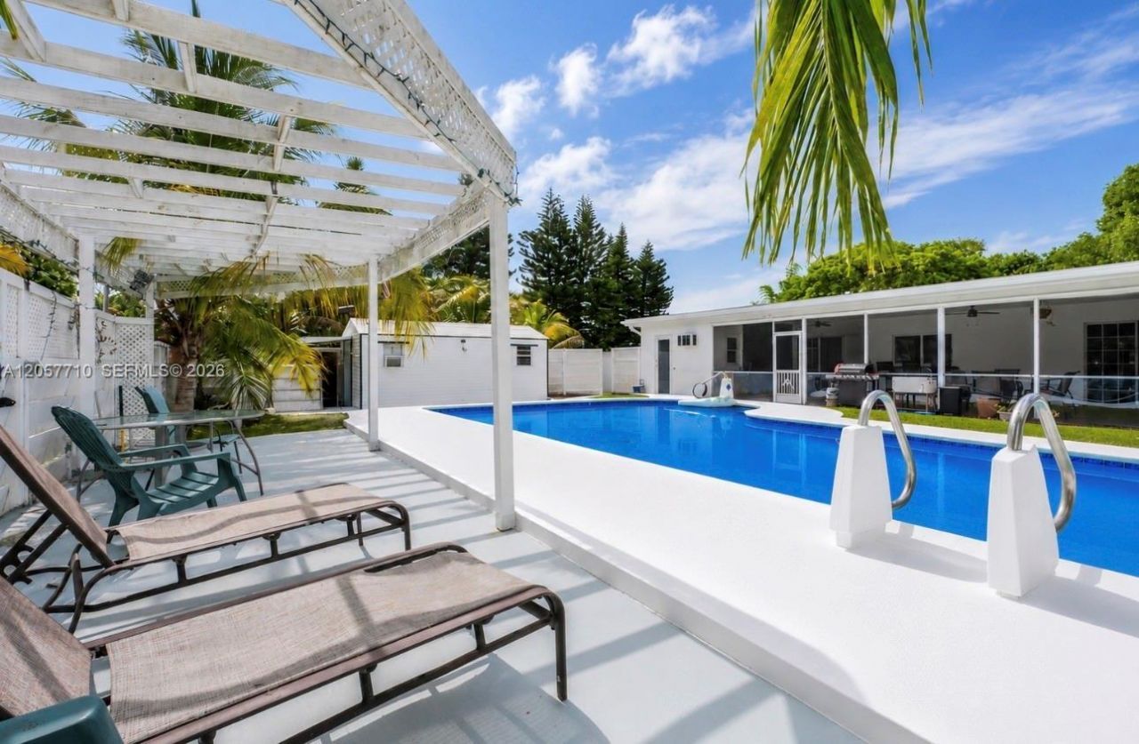 5001 Madison St , Hollywood, FL 33021 Photo