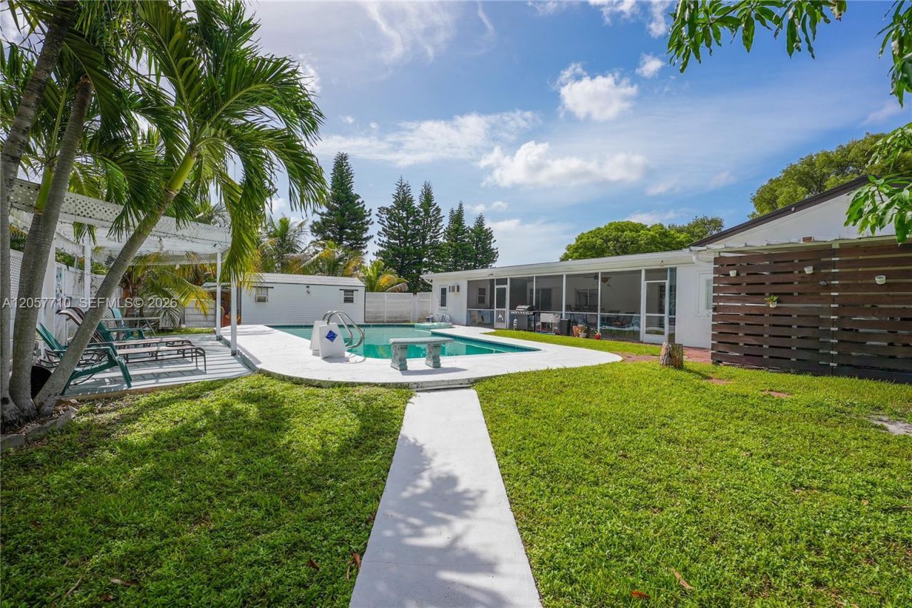 5001 Madison St , Hollywood, FL 33021 Photo