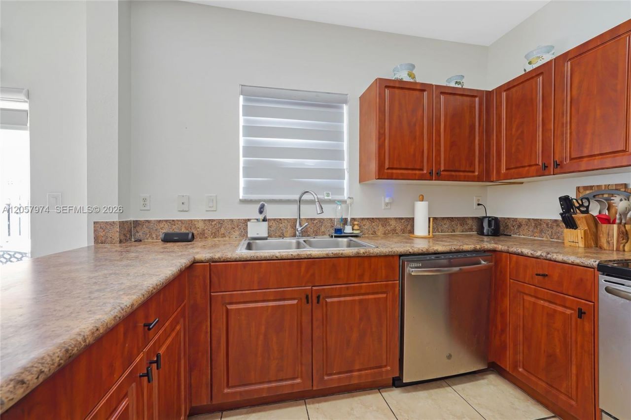 8897 SW 225th St, Cutler Bay, FL 33190 Photo