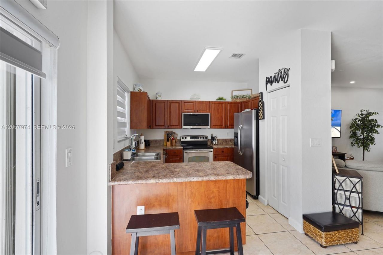 8897 SW 225th St, Cutler Bay, FL 33190 Photo