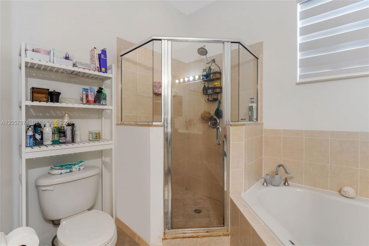 8897 SW 225th St, Cutler Bay, FL 33190 Photo