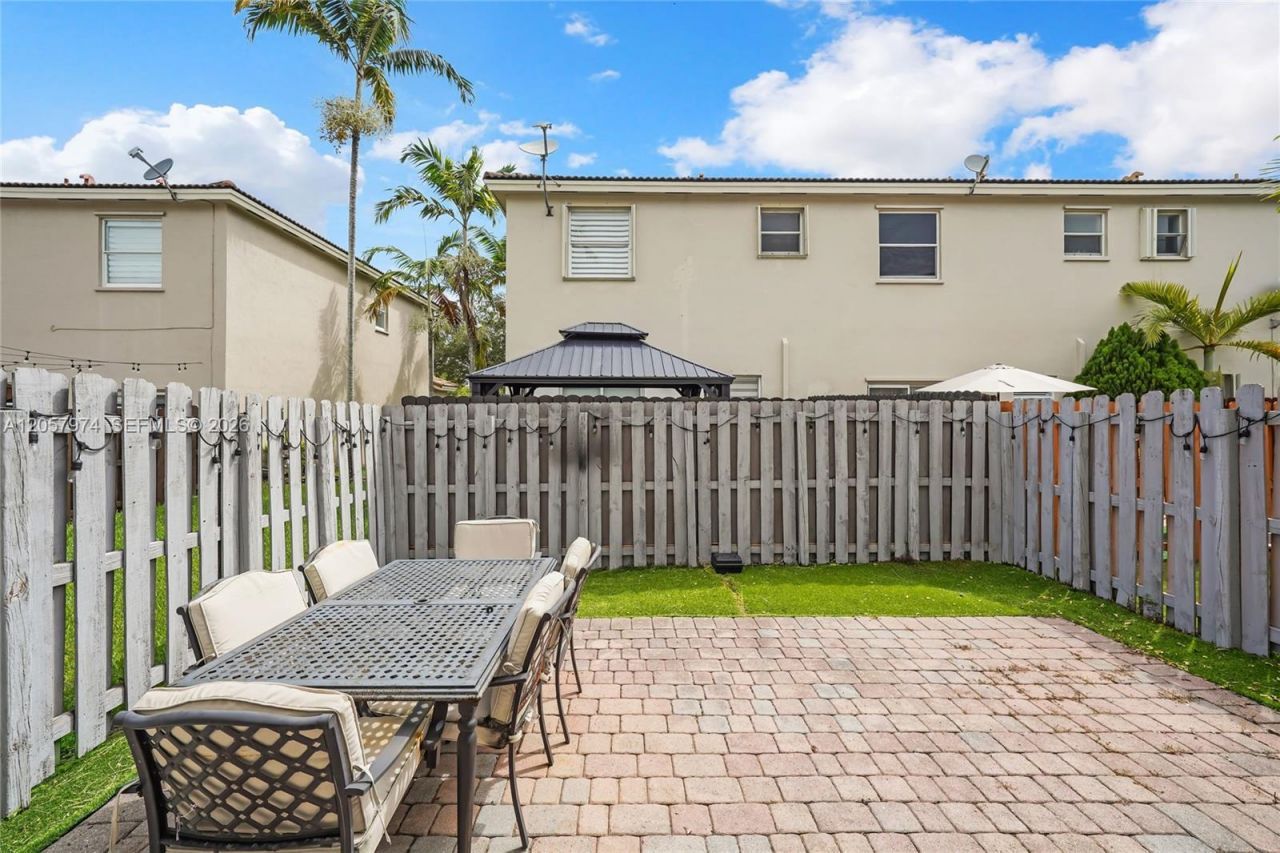 8897 SW 225th St, Cutler Bay, FL 33190 Photo