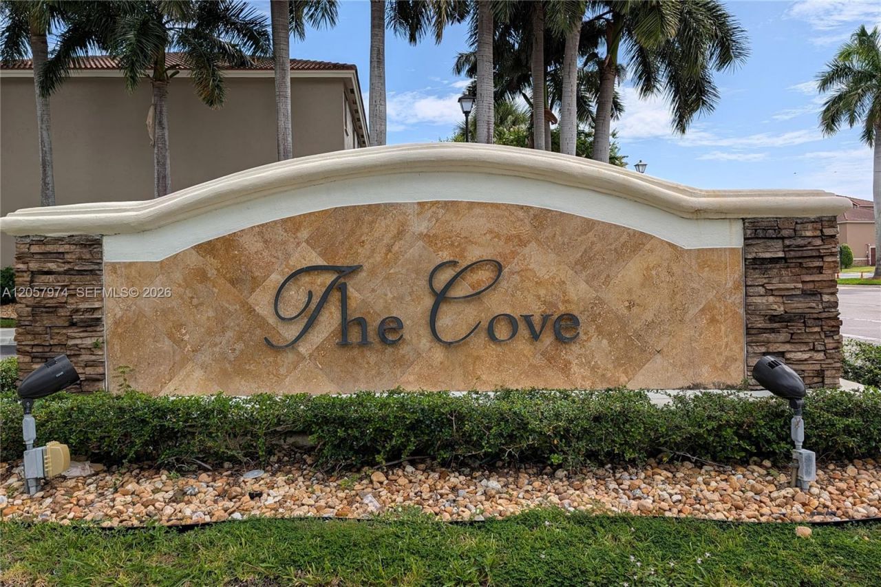 8897 SW 225th St, Cutler Bay, FL 33190 Photo