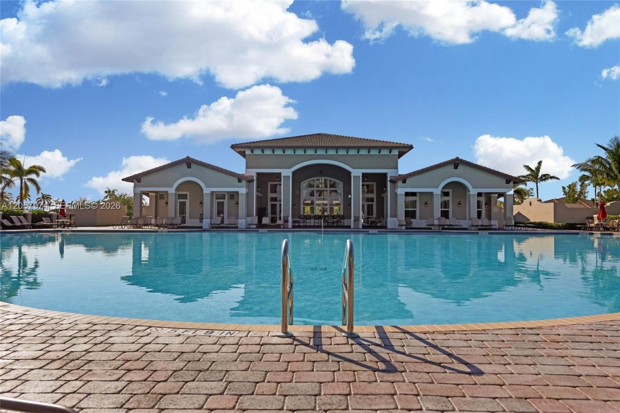 8897 SW 225th St, Cutler Bay, FL 33190 Photo