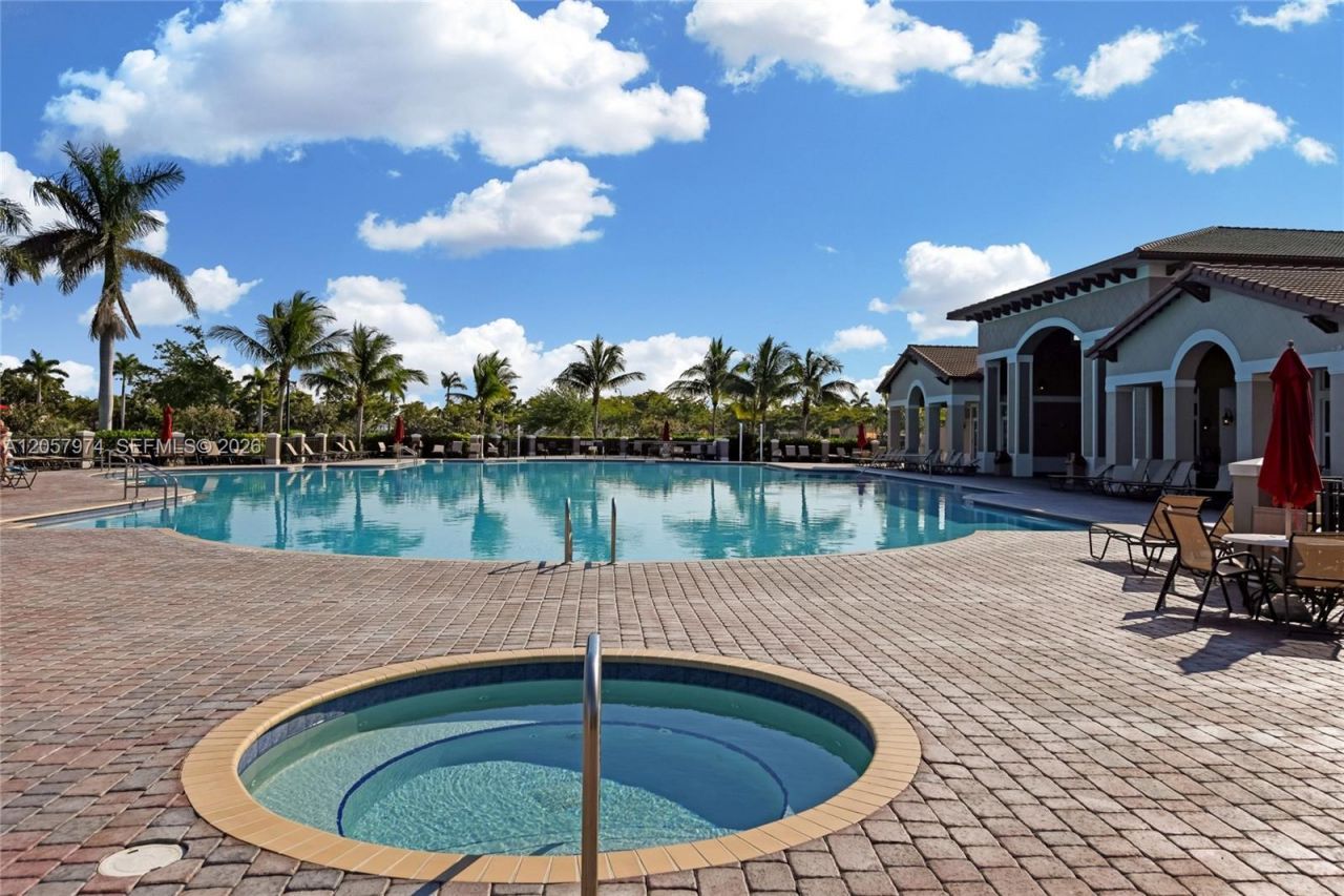 8897 SW 225th St, Cutler Bay, FL 33190 Photo