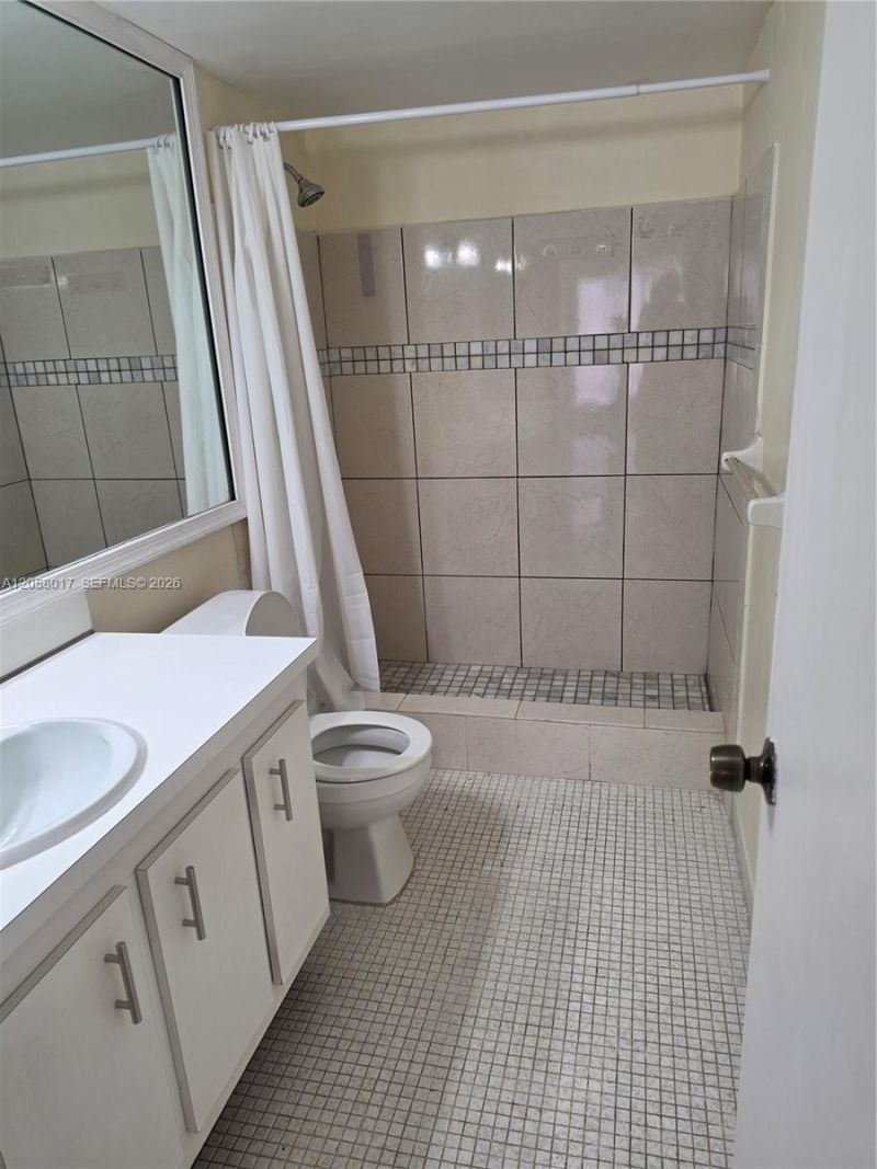 4158 Inverrary Dr , Unit 308, Lauderhill, FL 33319 Photo