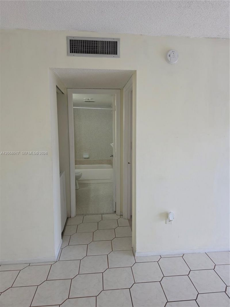 4158 Inverrary Dr , Unit 308, Lauderhill, FL 33319 Photo