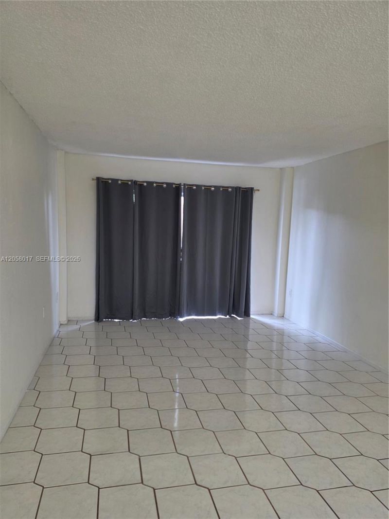 4158 Inverrary Dr , Unit 308, Lauderhill, FL 33319 Photo