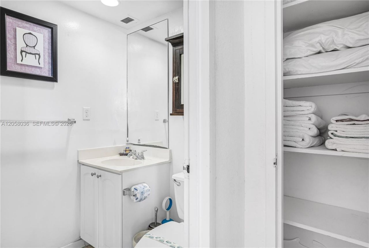 4001 S Ocean Dr , Unit 16E, Hollywood, FL 33019 Photo
