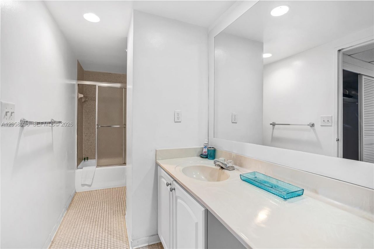4001 S Ocean Dr , Unit 16E, Hollywood, FL 33019 Photo