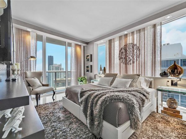 475 Brickell Ave , Unit 5013, Miami, FL 33131