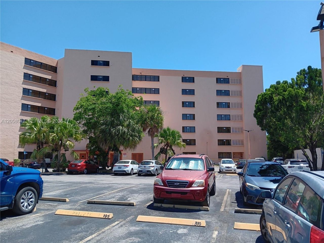 9688 Fontainebleau Blvd , Unit 502, Miami, FL 33172 Photo
